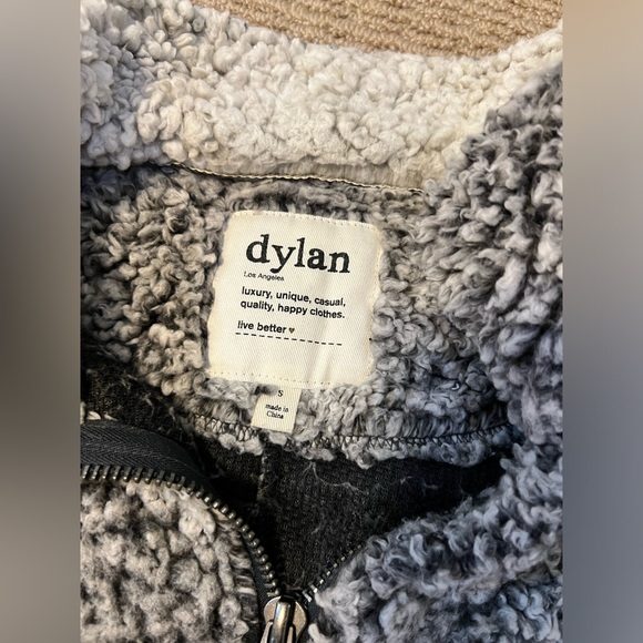 Frosty Tipped Women's Stadium Pullover by True Grit (Dylan) - fuzzy quarter zip - Picture 3 of 4